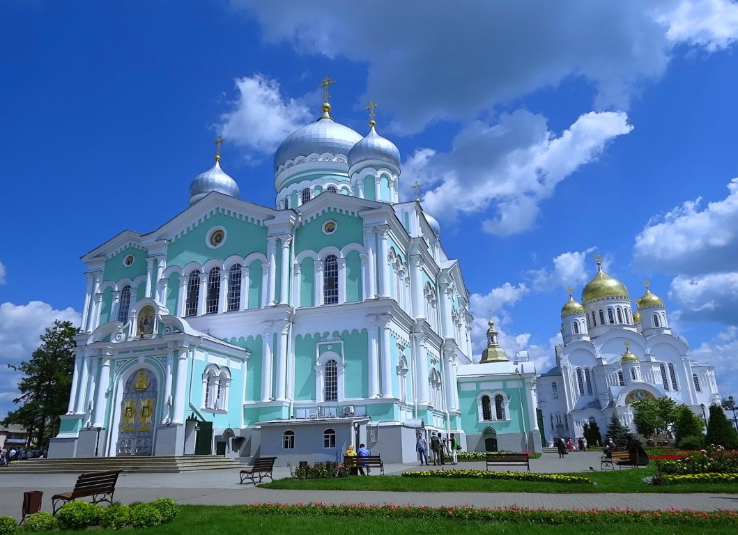 Соборная площадь перед Троицким собором - Сергей Цветков