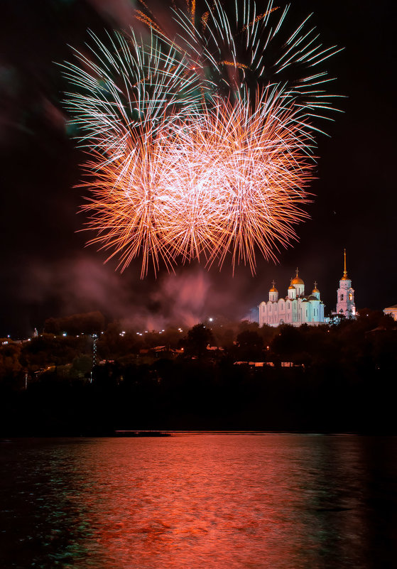 Салют в честь дня города Владимир! - ИГОРЬ ЧЕРКАСОВ