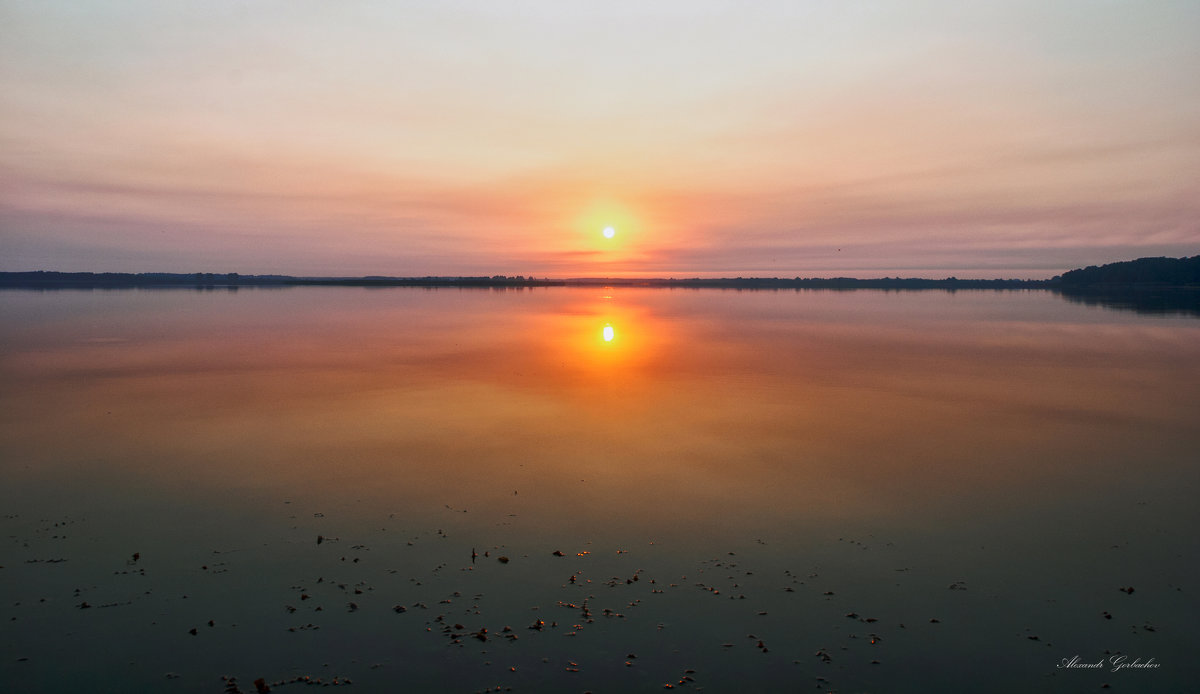 Рассвет на озере - Александр Горбачев