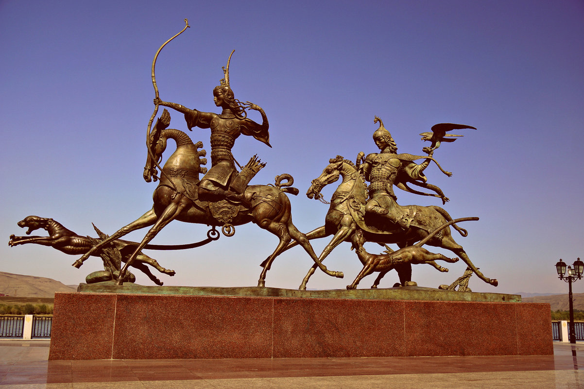 Кызыл. Монумент Царская охота - Любовь Изоткина