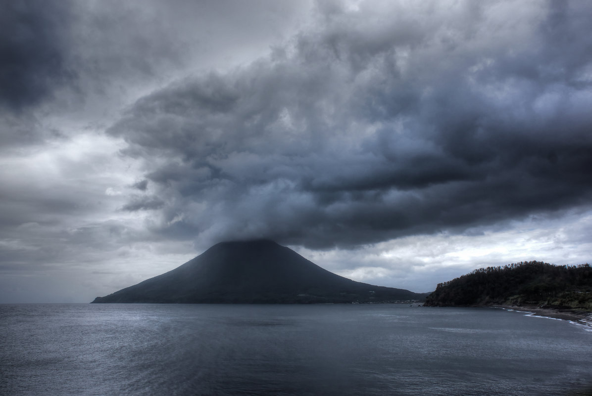 Потухший вулкан - Slava Hamamoto