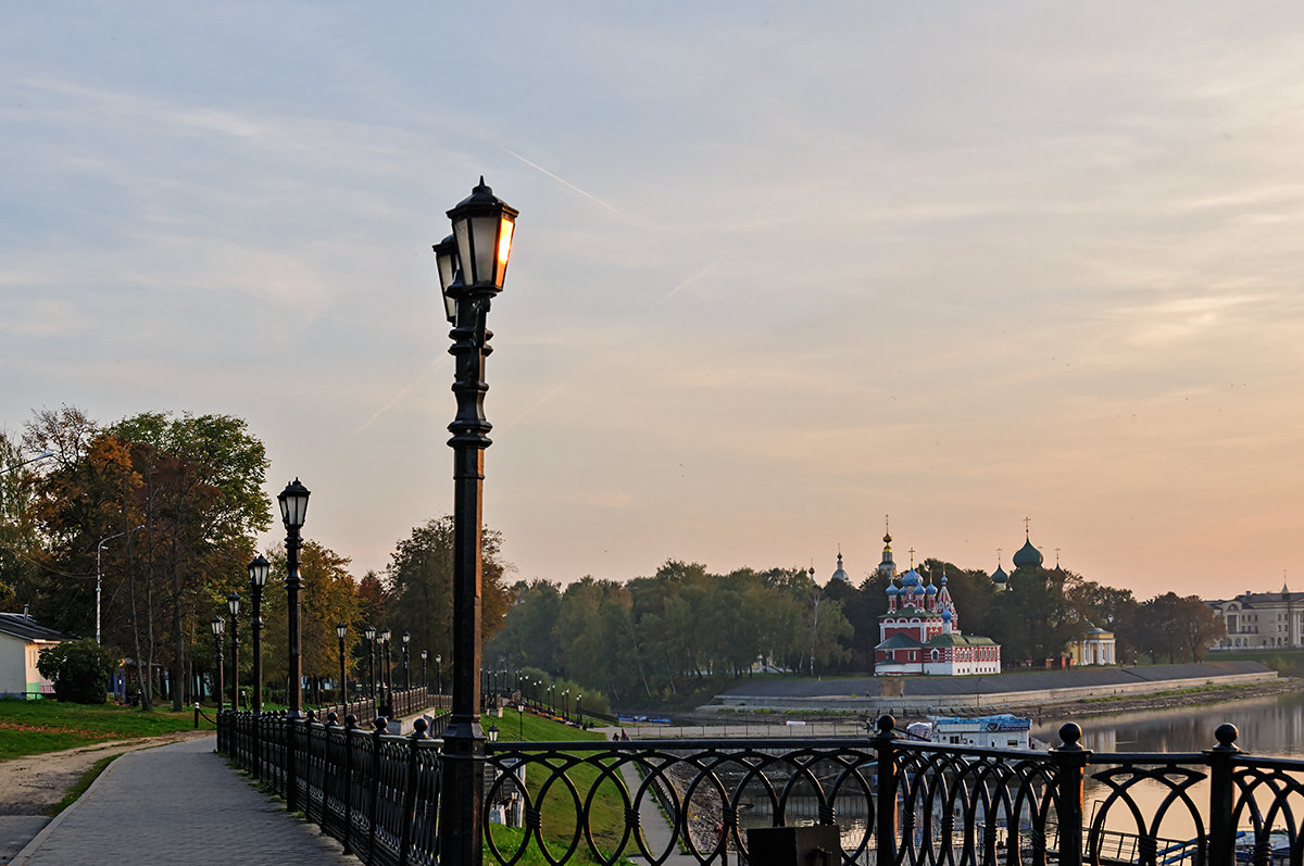 Вид с набережной на Угличский кремль - Galina 