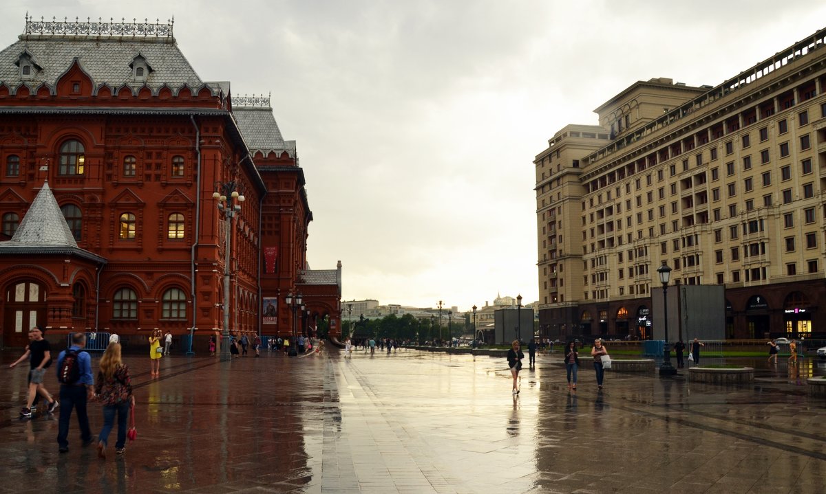 Дождь в Москве - Владимир Болдырев