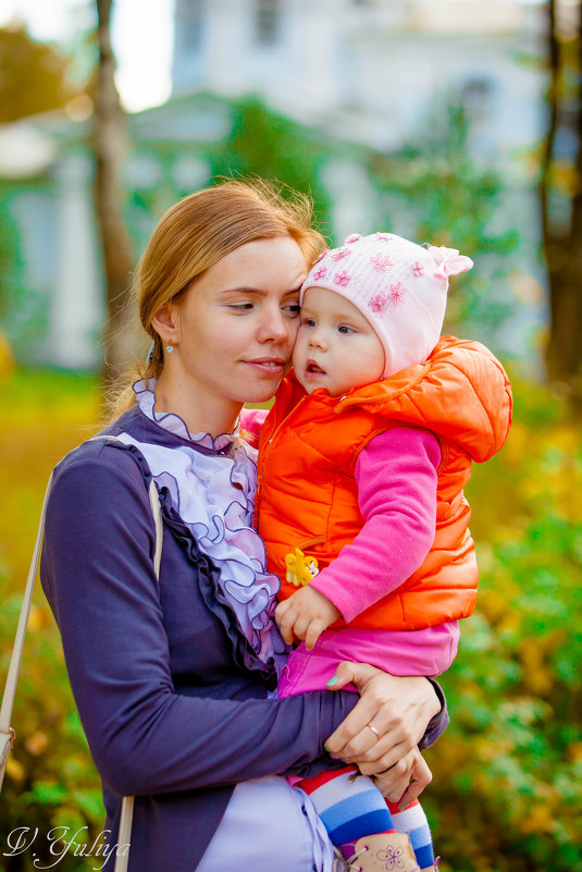 Мама с дочей - Юлия Верещагина