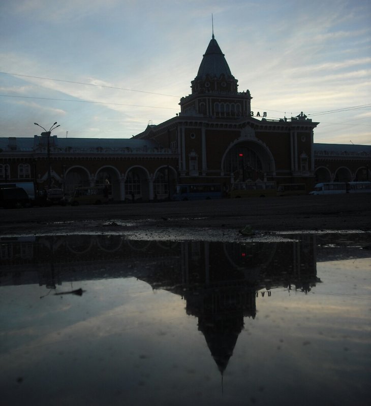 Черниговский вокзал после дождя, вечер. - Денис Бугров 