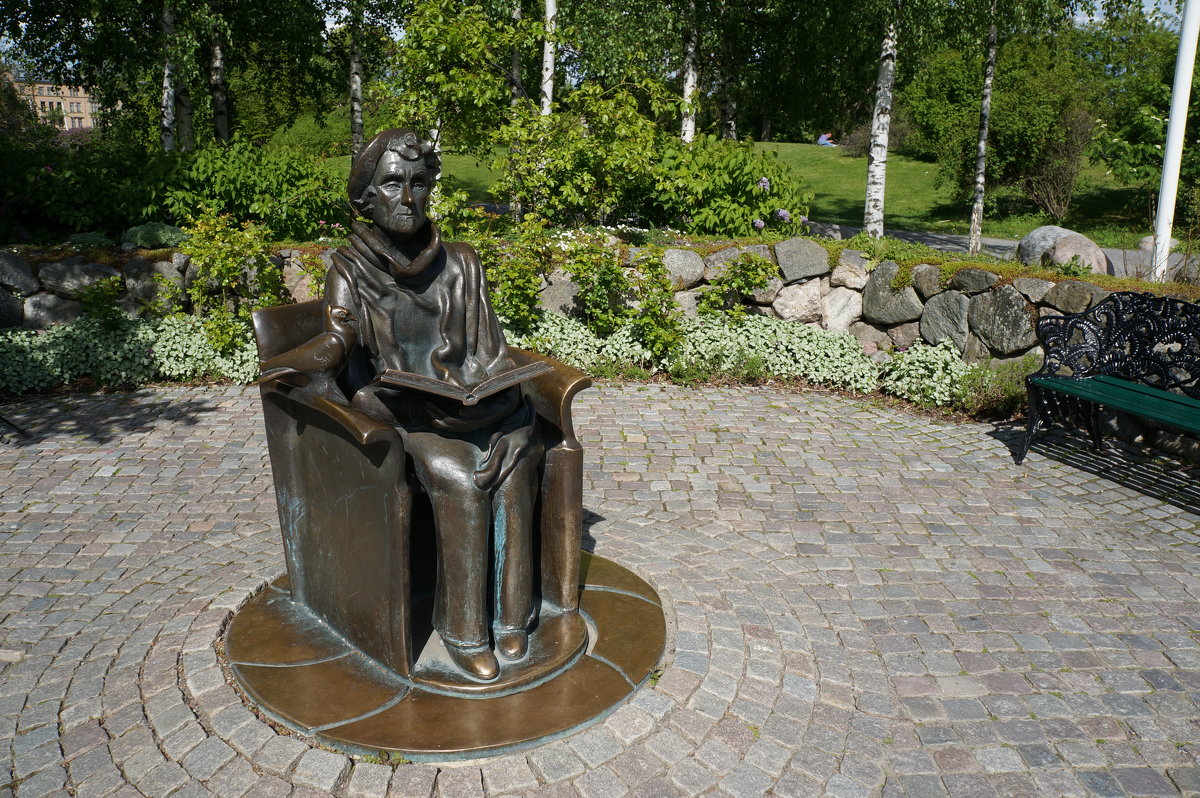 Памятник Астрид Линдгрен - Алёна Савина