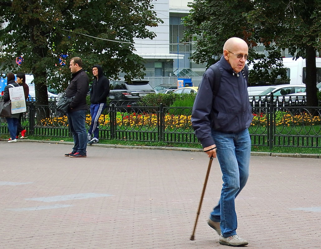 Городские зарисовки. Современники и современницы. - Геннадий Александрович