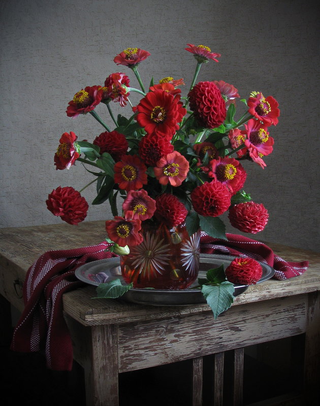Красные цветы осени - Татьяна Ким 