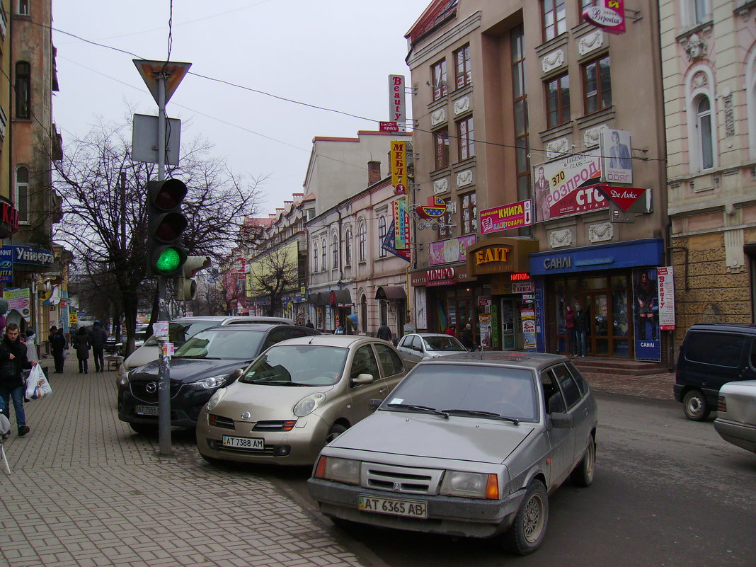 Улица   Новгородская  в  Ивано - Франковске - Андрей  Васильевич Коляскин