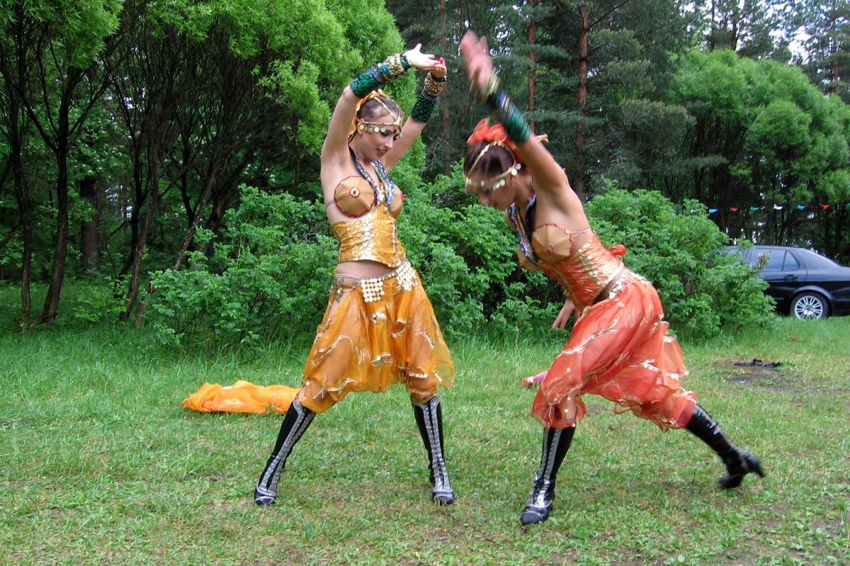 Танцы в лесу - Георгий Кашин