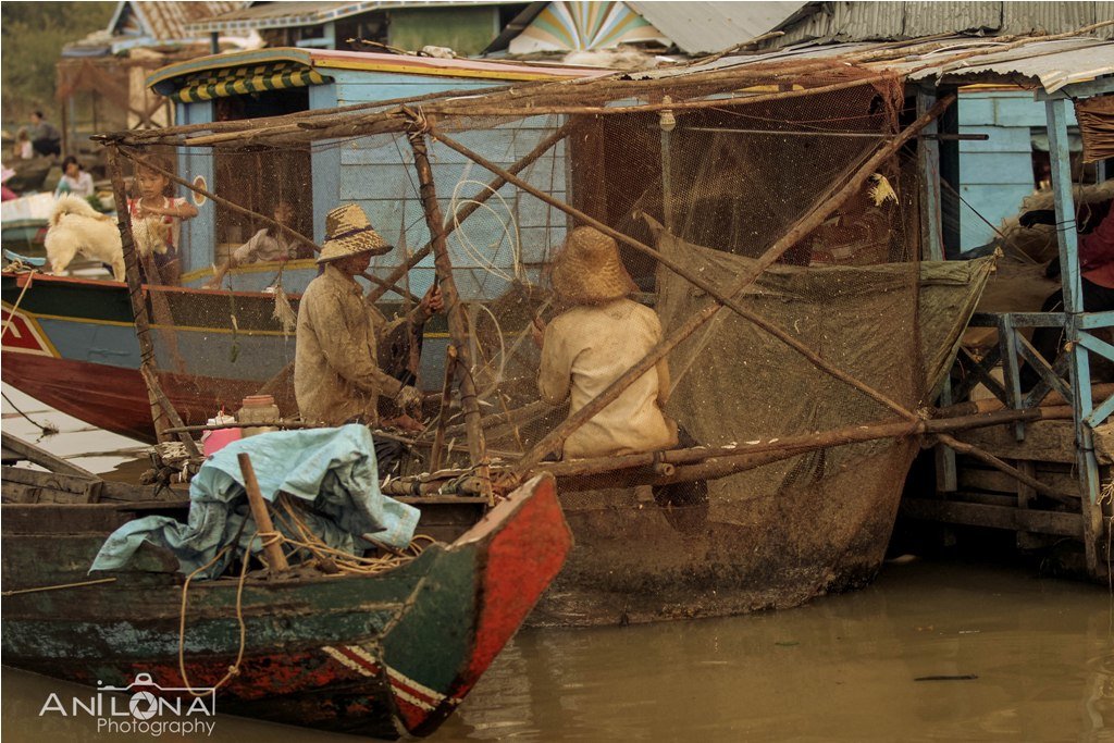 Жители плавучей деревни на озере Тонлесап. Камбоджа - Ilona An