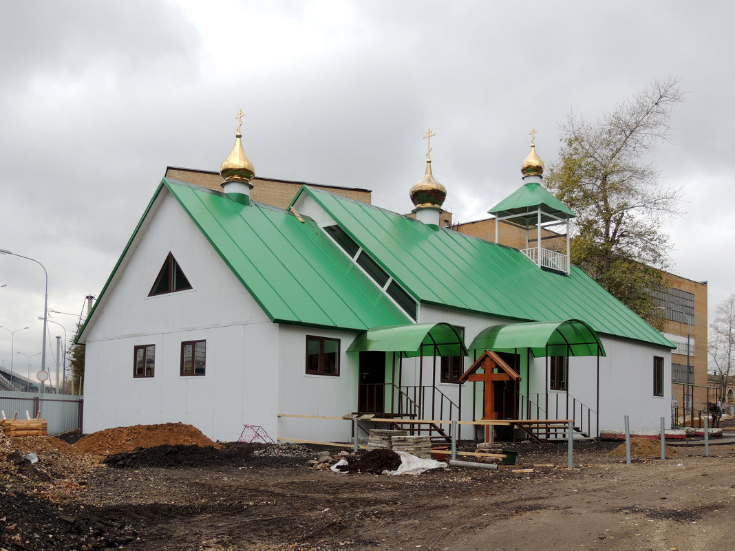 Храм Александра Свирского в Москве