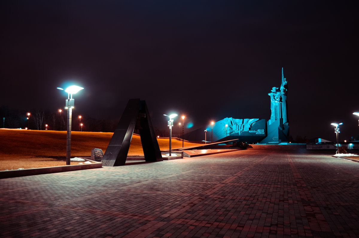 Ночной вид на парк - Сергей Ярцев