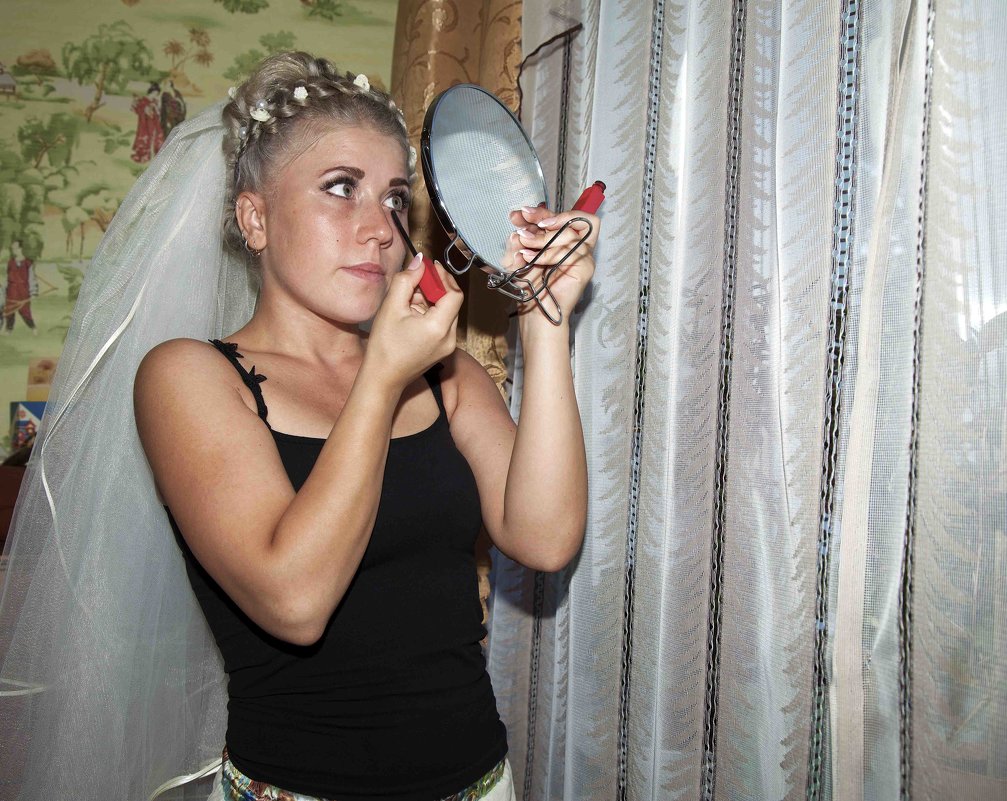Невеста наряжается - Viktor Сергеев