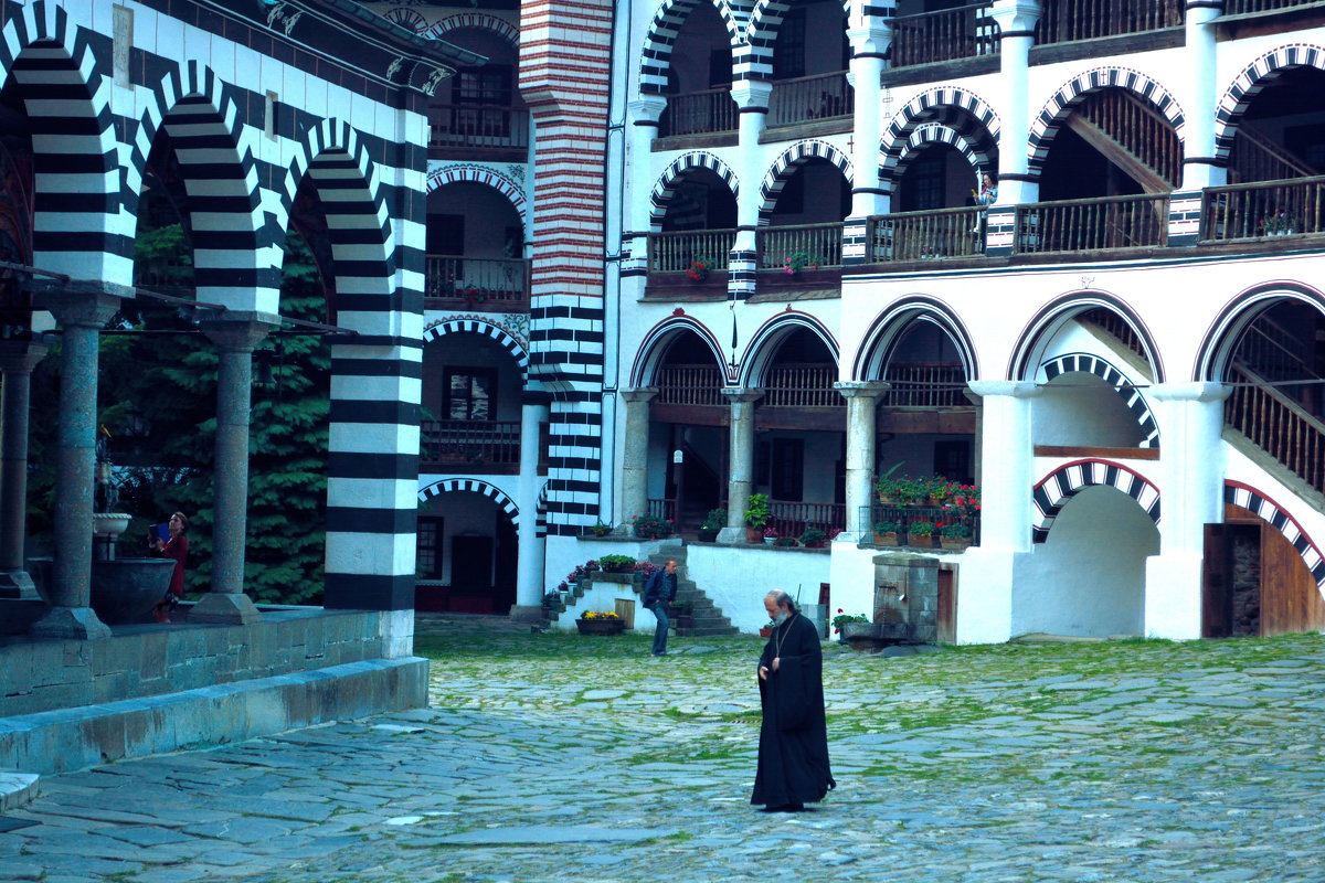 будни монастыря - oxana 
