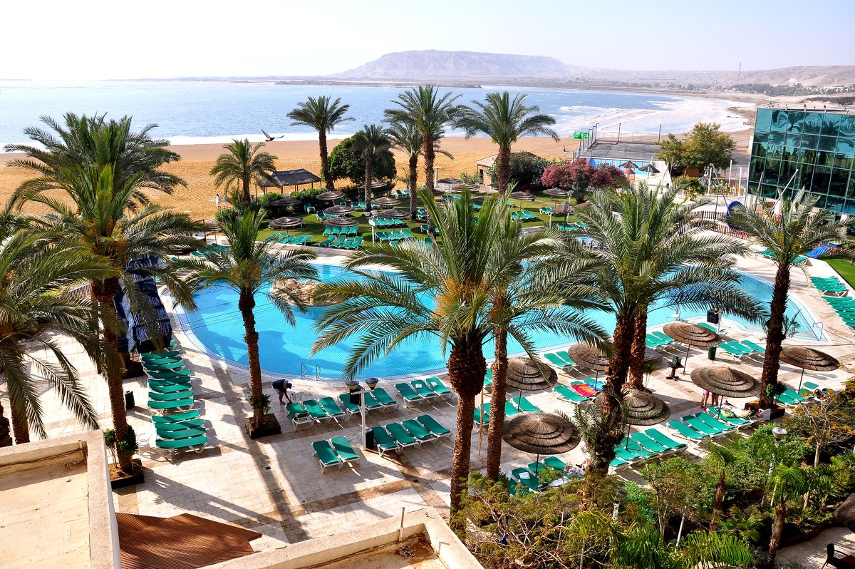 Вид из окна отеля на Мёртвое море - Евгений Дубинский
