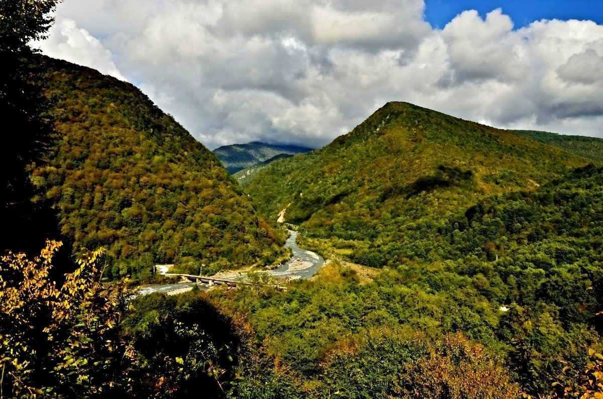 Абхазия. Красивый вид на горы и горную речку - Елена Павлова (Смолова)