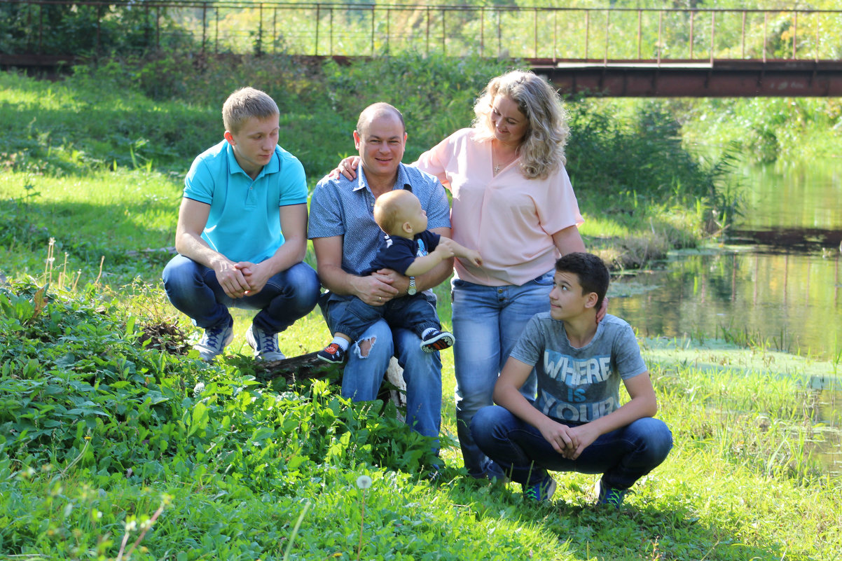 Елена и ее семья - Татьяна Ефременко
