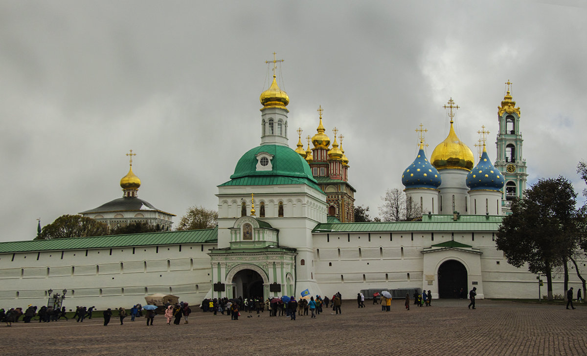 Крепостная стена и Главный вход в Троице-Сергиеву Лавру - Игорь Егоров