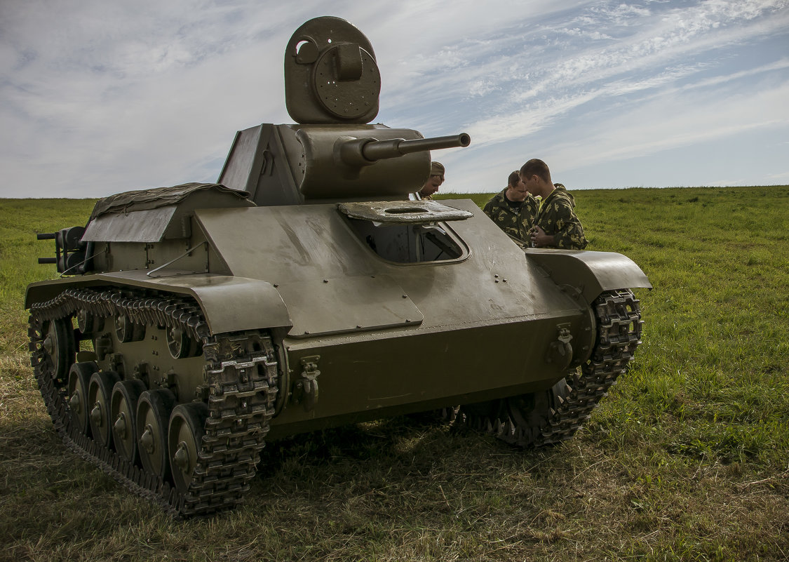 Легкий танк «Т- 70» - Александр Крылов
