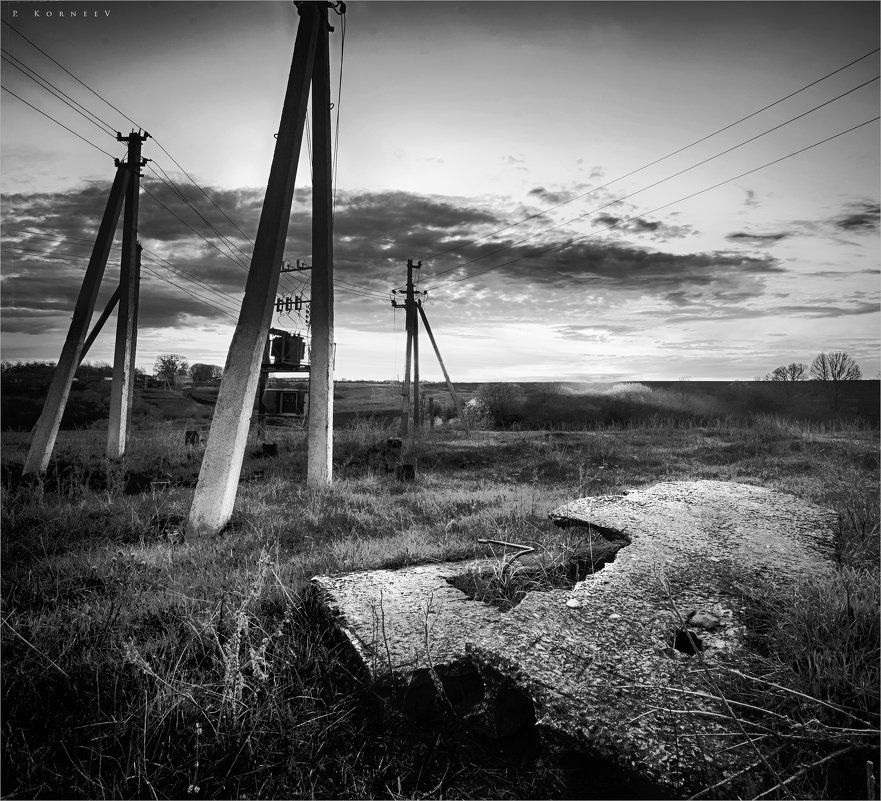 Закат  с антенами - Павел Корнеев