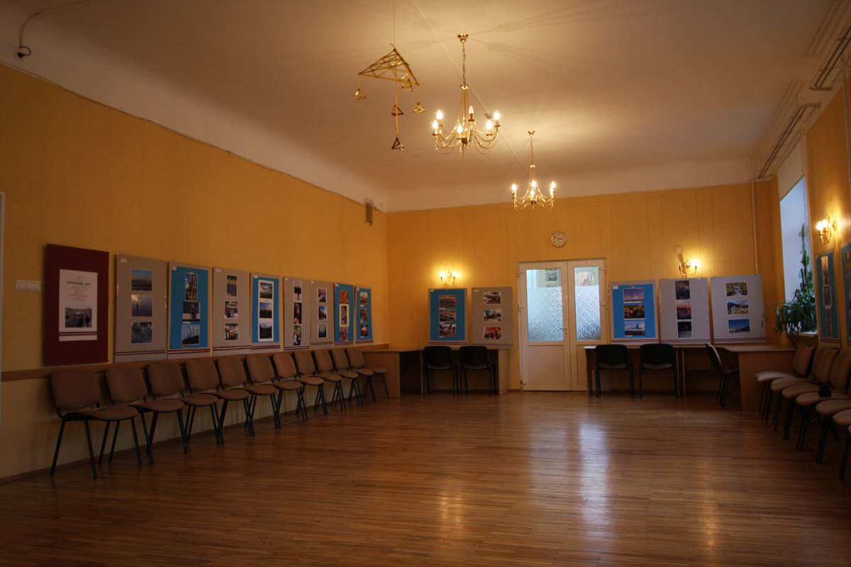 Выставочный зал (201) в  ДЮЦ "Даугмале". - imants_leopolds žīgurs