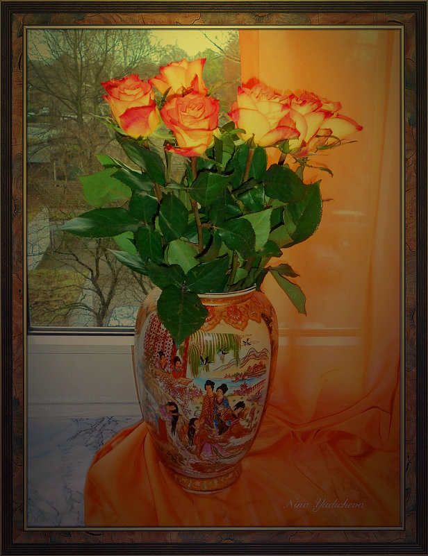 Ваза с розами - Nina Yudicheva
