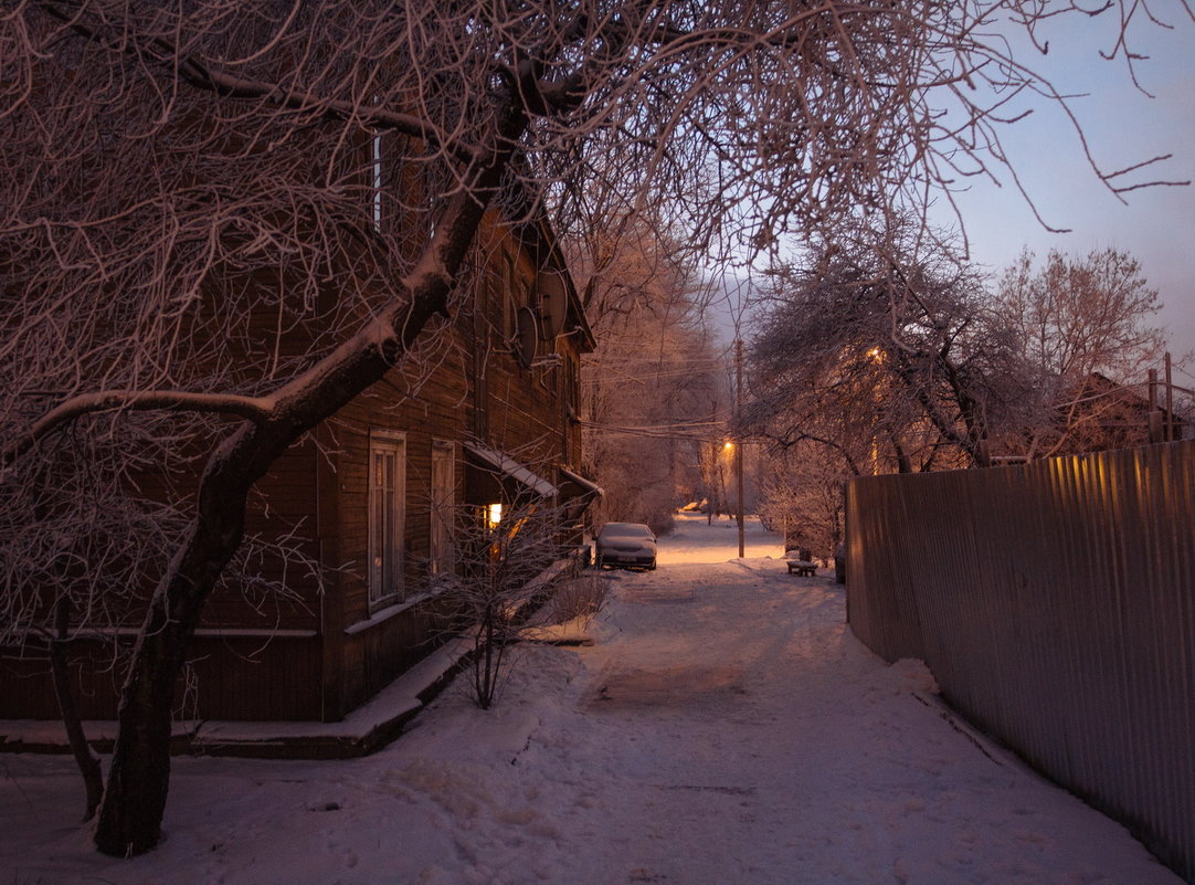 В старом районе города - Николай Н