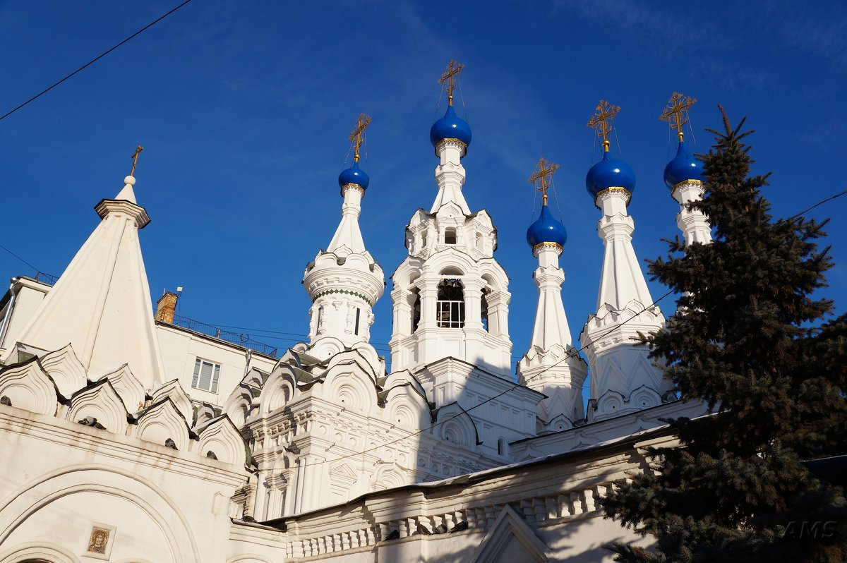 Храм Рождества́ Богоро́дицы в Пути́нках - kolyeretka 