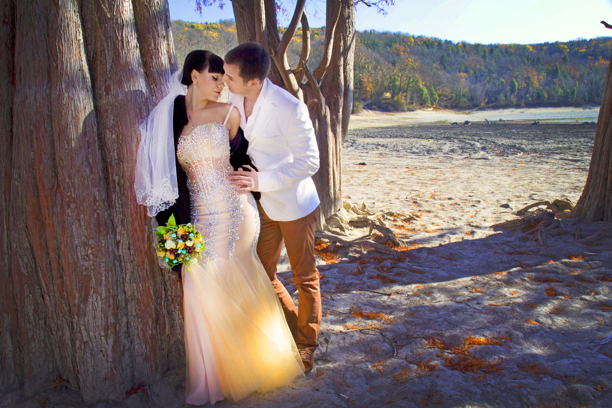 Свадебная фотосессия на кипарисовом озере - Сергей Кишкель