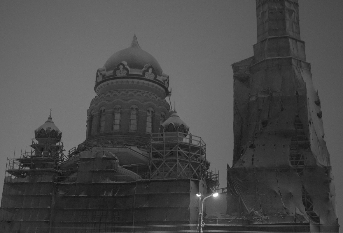 B&W SPb - Dirty Priest