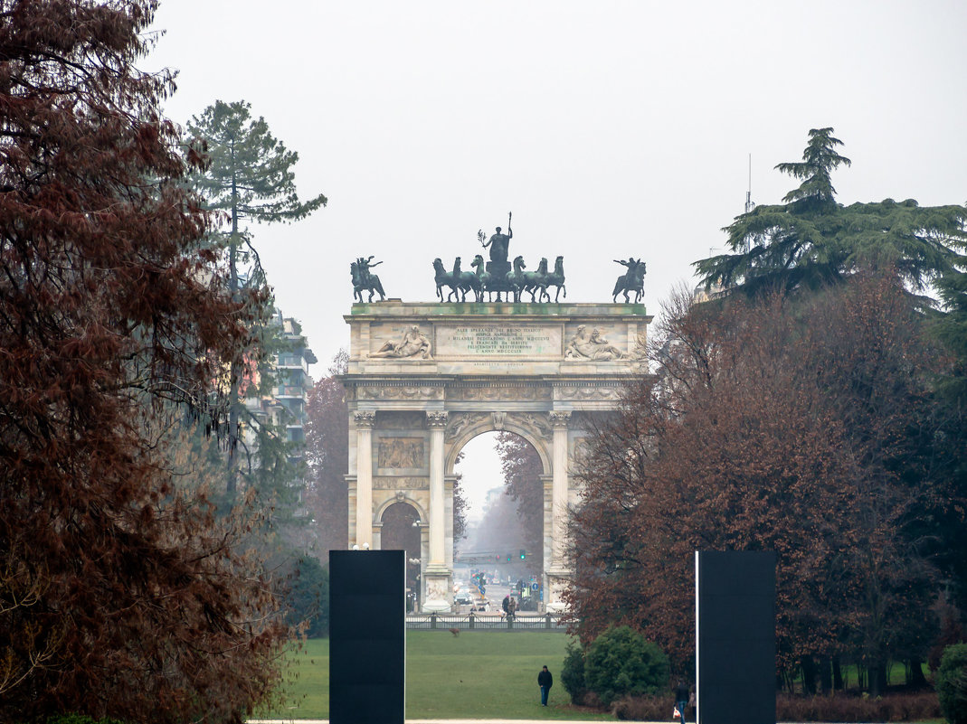 Триумфальная арка, Милан - Witalij Loewin