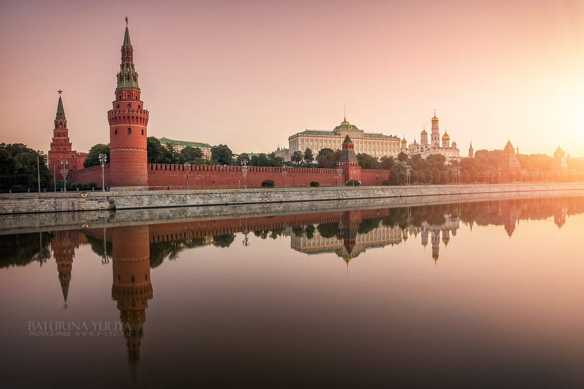 Московский Кремль Мусоргский рассвет на Москве реке