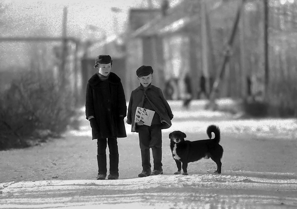 В нашем городке - Валентин Кузьмин