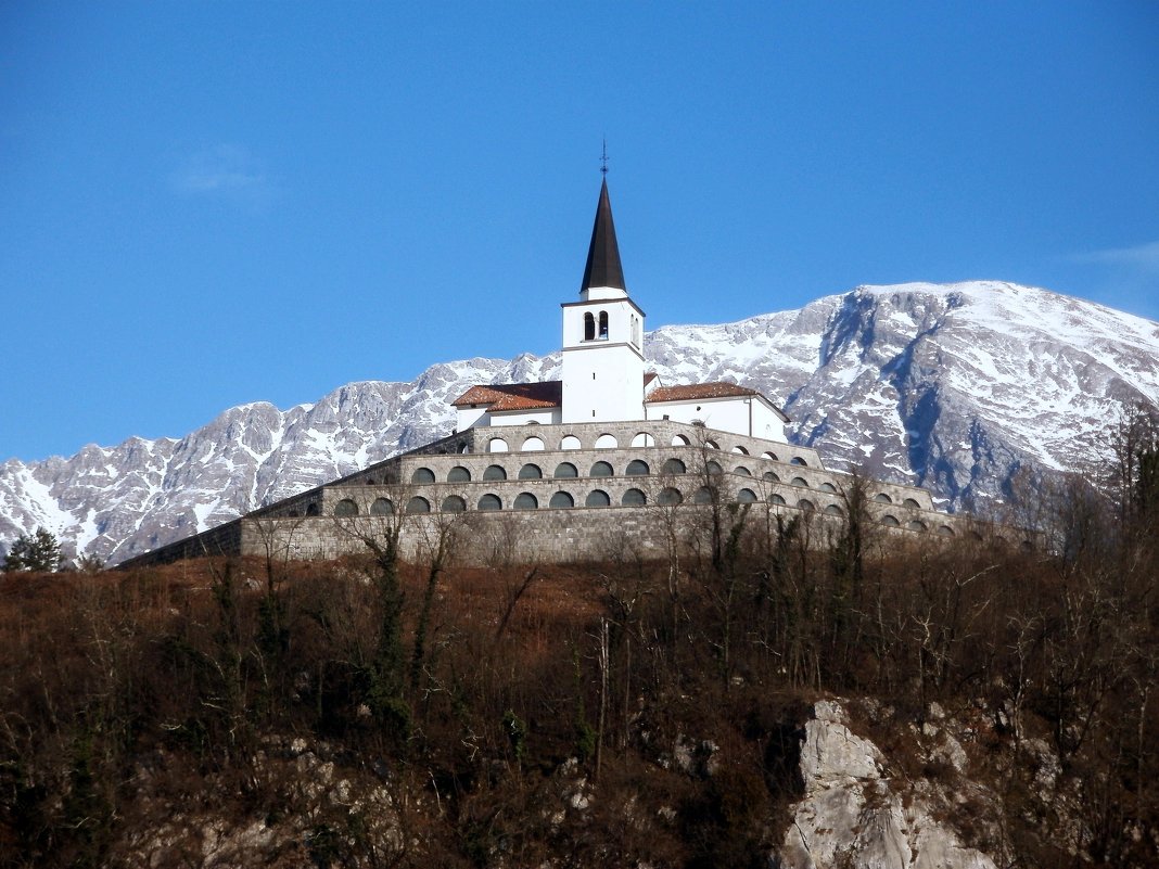 Монастырь на горе - Эдвард Фогель
