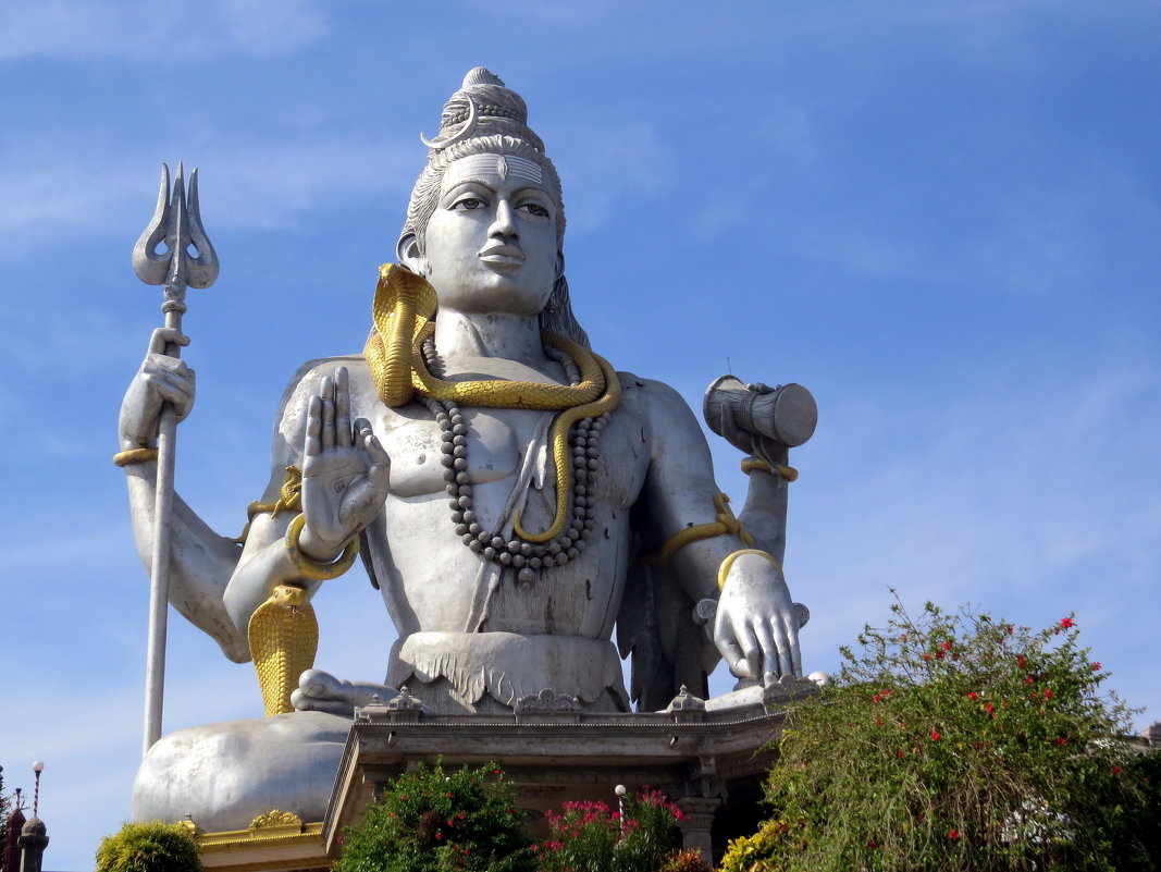 Самая большая статуя  Шивы в Индии (37 метров) - Маргарита 