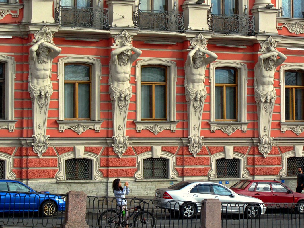 Фасад с титанами - Сергей Карачин