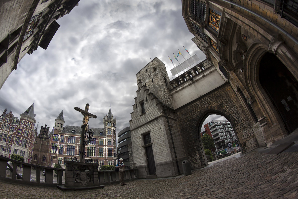 Крепостной дворик, Антверпен... - АндрЭо ПапандрЭо