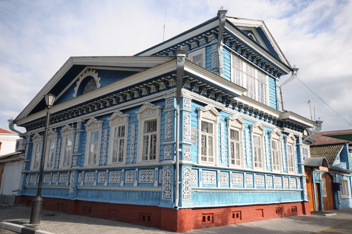 Старинный дом в городе Малый Китеж - Сергей Тагиров