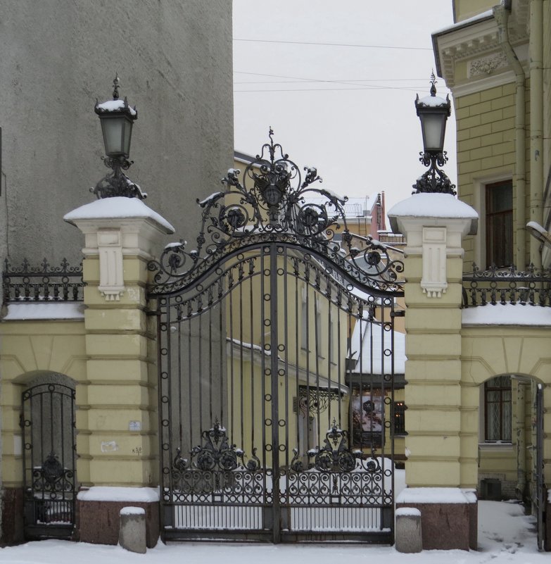 Ворота - Вера Щукина