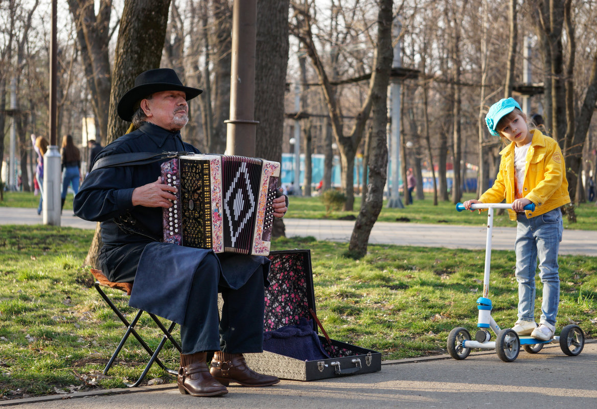Уличный музыкант - Андрей Майоров