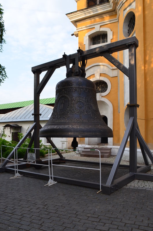 колокол 1000 пудовый,изготовлен в г.Тутаеве для монастыря - Галина R...