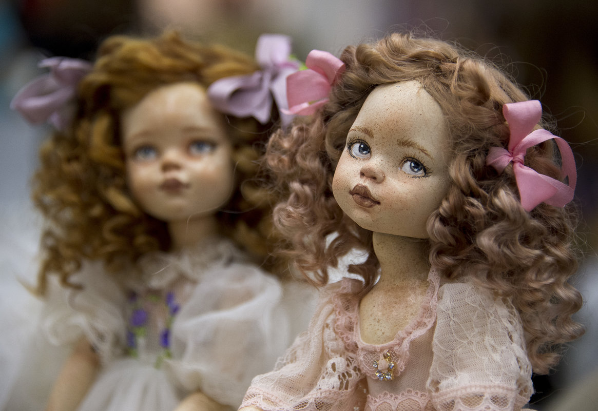 На выставке кукол - Светлана Яковлева