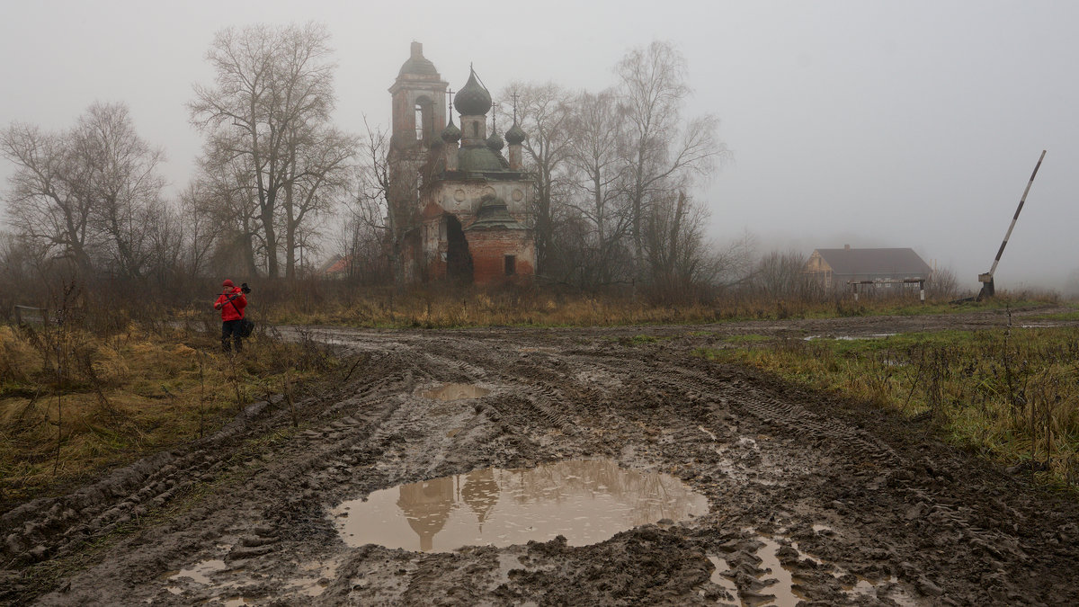 Он был в красном. - Николай Спиридонов