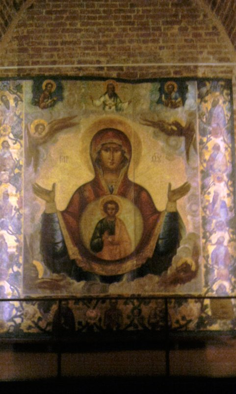 Икона в храме - Александра Полякова-Костова