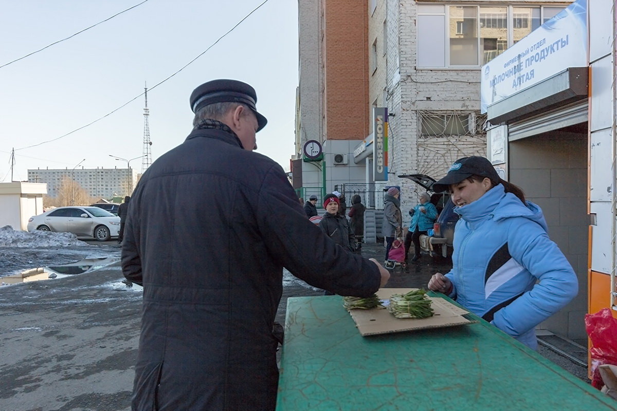 Первый покупатель - Евгений Голубев