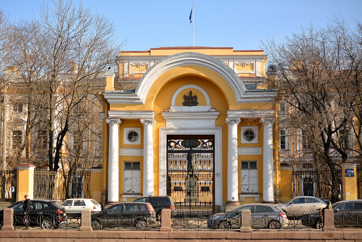 Арка у входа во дворец гетмана Разумовского - Андрей Вестмит