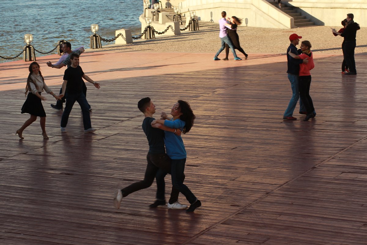 Танцы на набережной - Angeline VukOlova