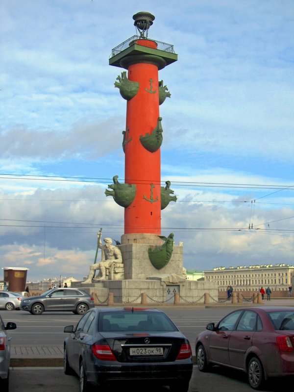 Ростральная колонна. Правая - Сергей Карачин