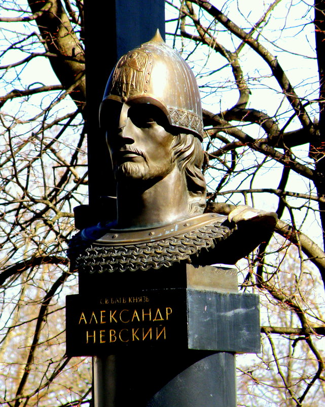 Памятник с лицом актёра... - Сергей 